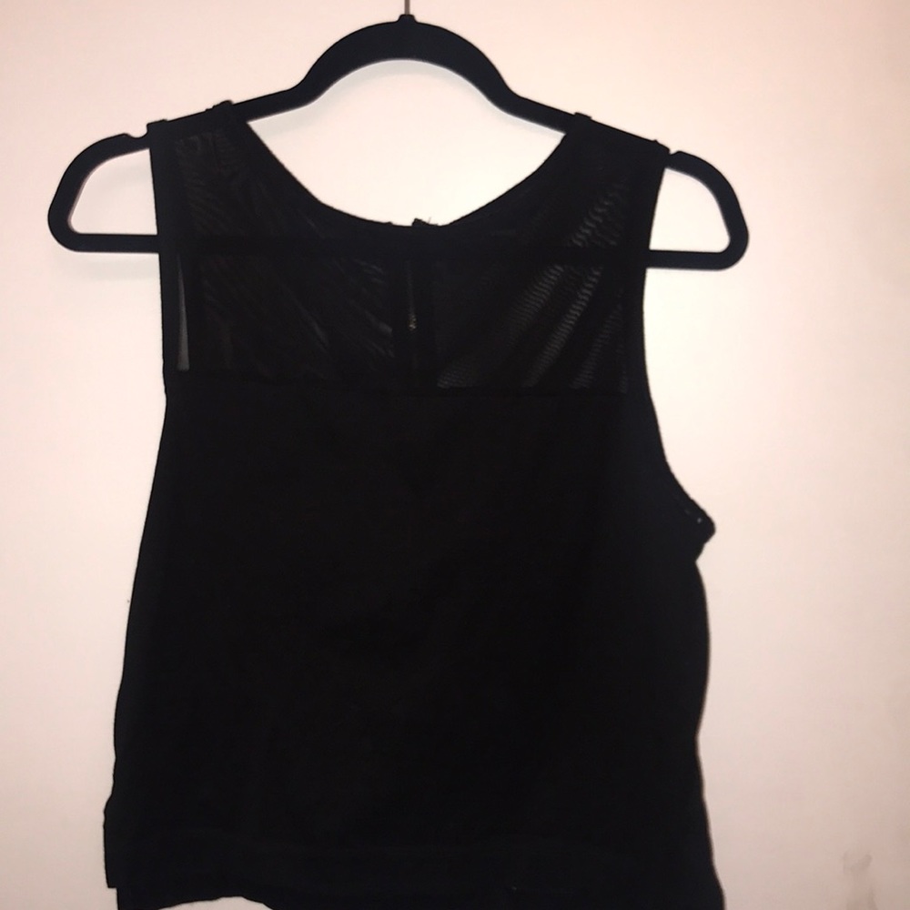 Banana Republic Women’s mesh top